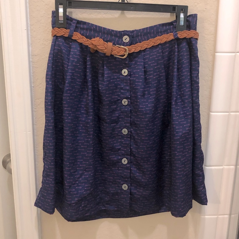 Xhilaration navy button up skirt w key print sz M